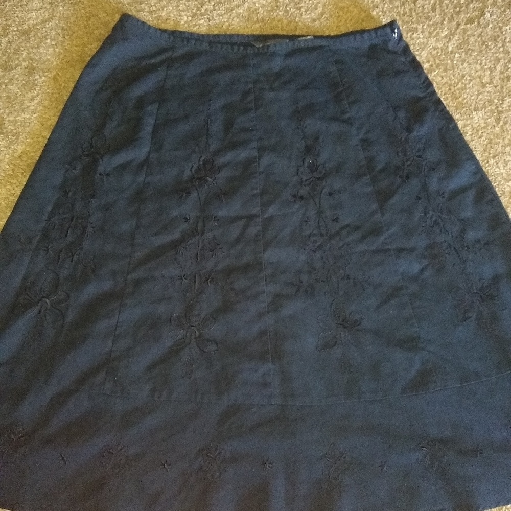 Hillard & Hanson black circle skirt